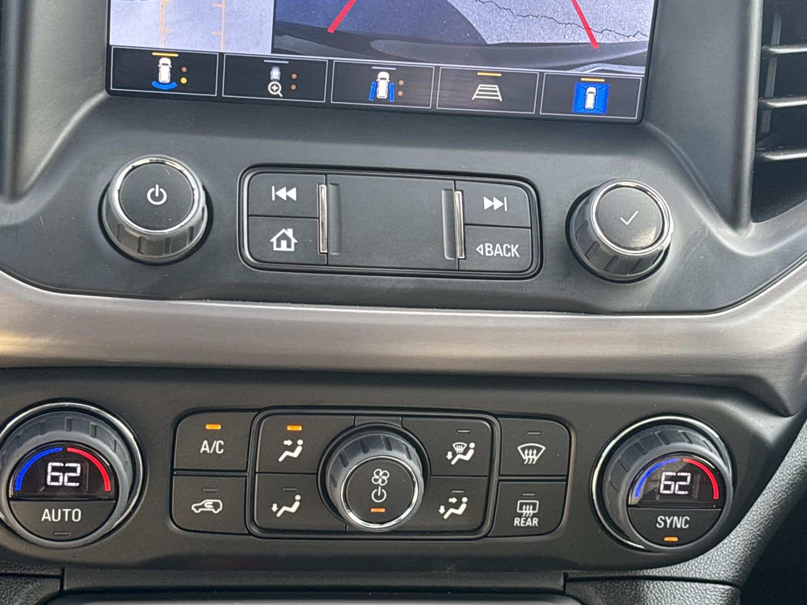 2023 GMC Acadia AT4