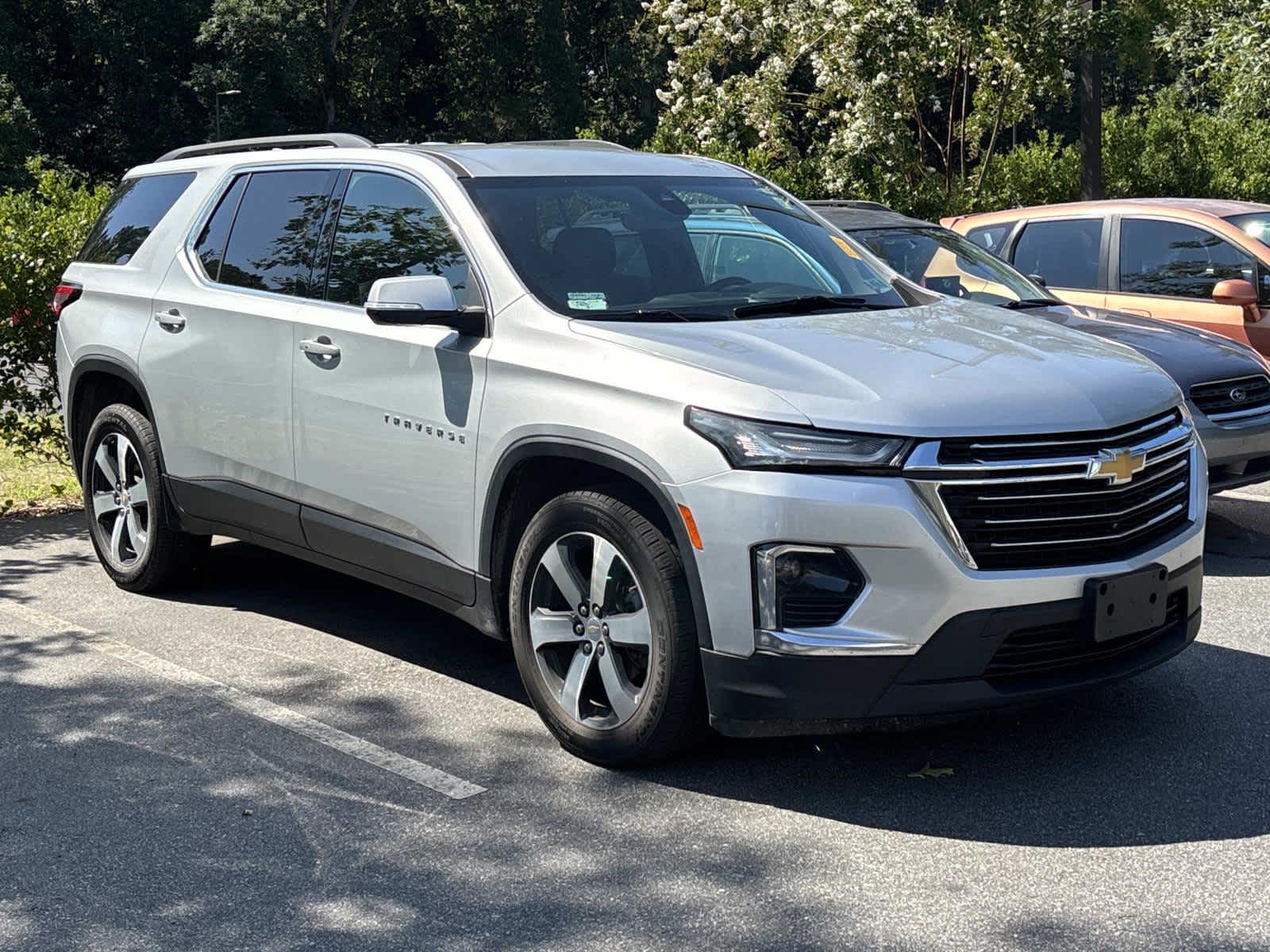 2022 Chevrolet Traverse LT Leather