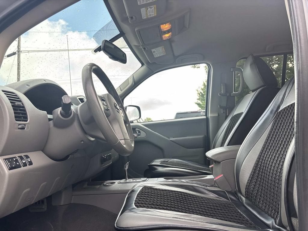2021 Nissan Frontier SV