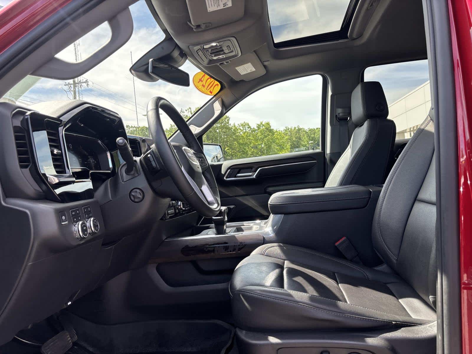 2024 GMC Sierra 1500 SLT