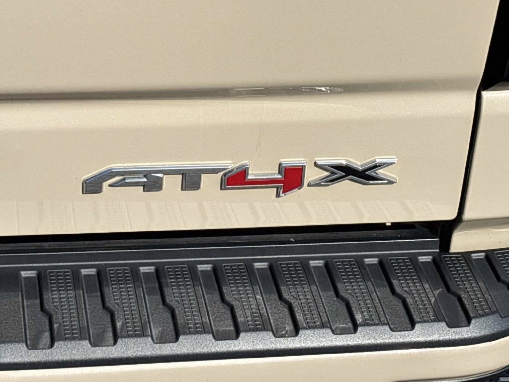 2023 GMC Sierra 1500 AT4X