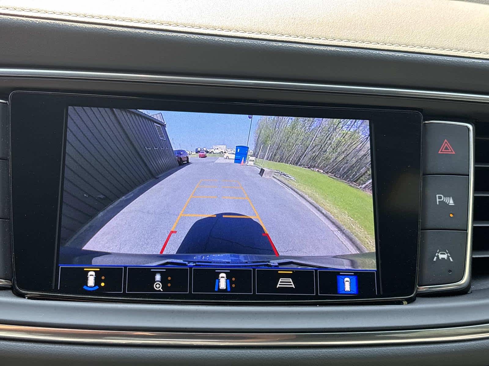 2024 Buick Enclave Essence