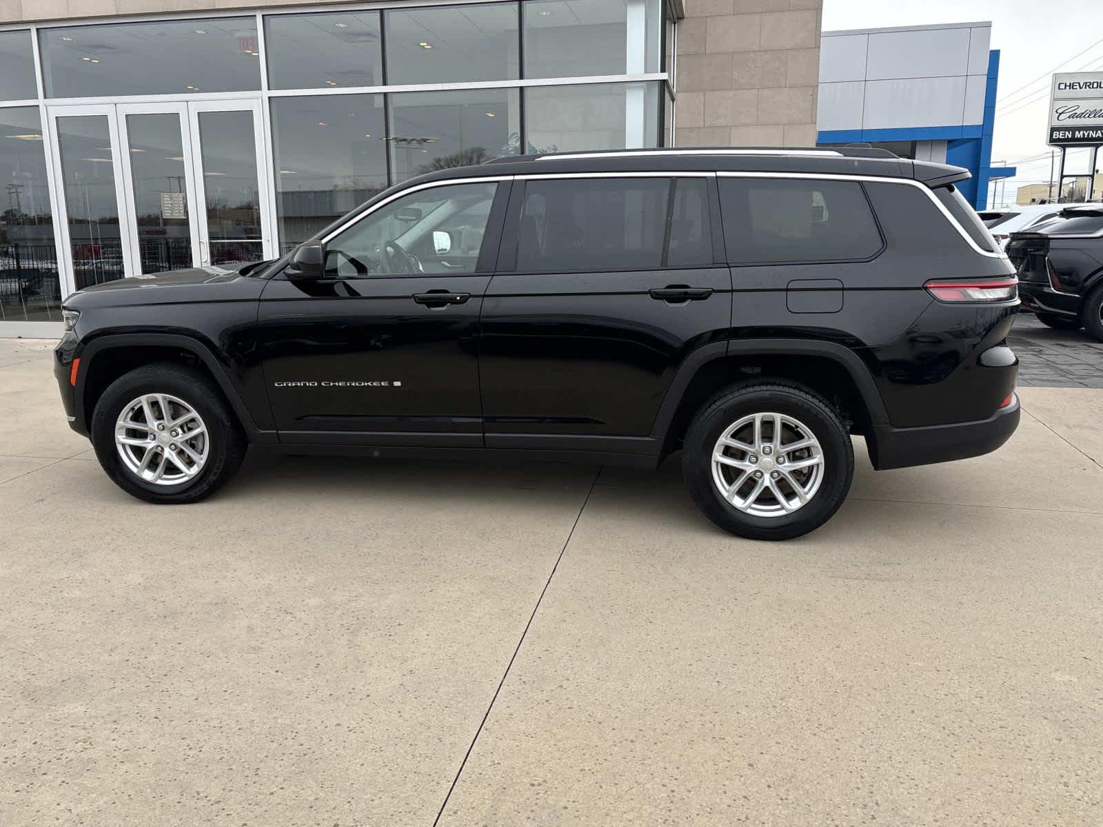 2023 Jeep Grand Cherokee L Laredo