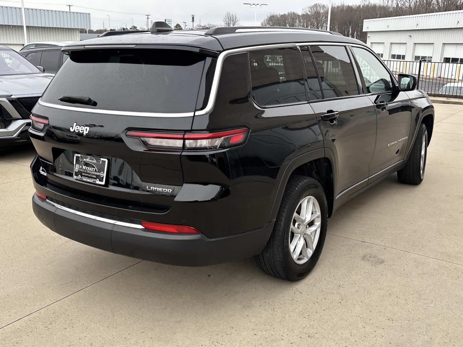 2023 Jeep Grand Cherokee L Laredo