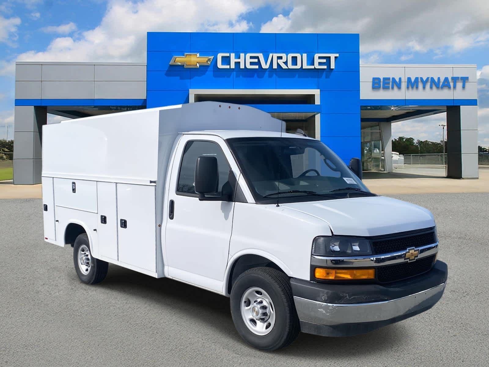 2025 Chevrolet Express Cutaway 3500 1WT