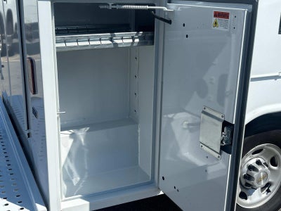 2025 Chevrolet Express Cutaway 3500 1WT