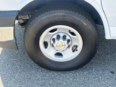 2025 Chevrolet Express Cutaway 3500 1WT