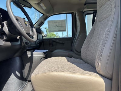 2025 Chevrolet Express Cutaway 3500 1WT