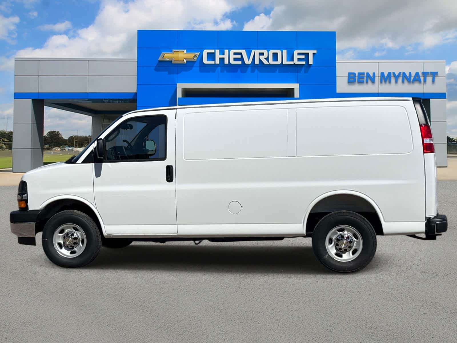 2025 Chevrolet Express Cutaway 3500 1WT