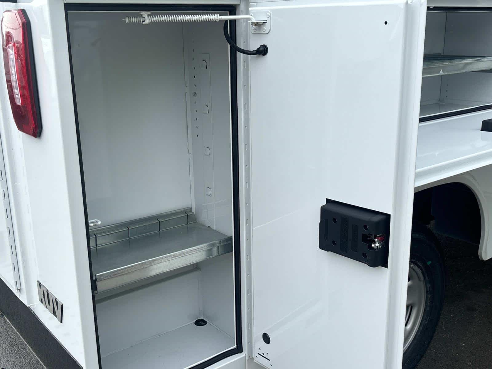 2025 Chevrolet Express Cutaway 3500 1WT