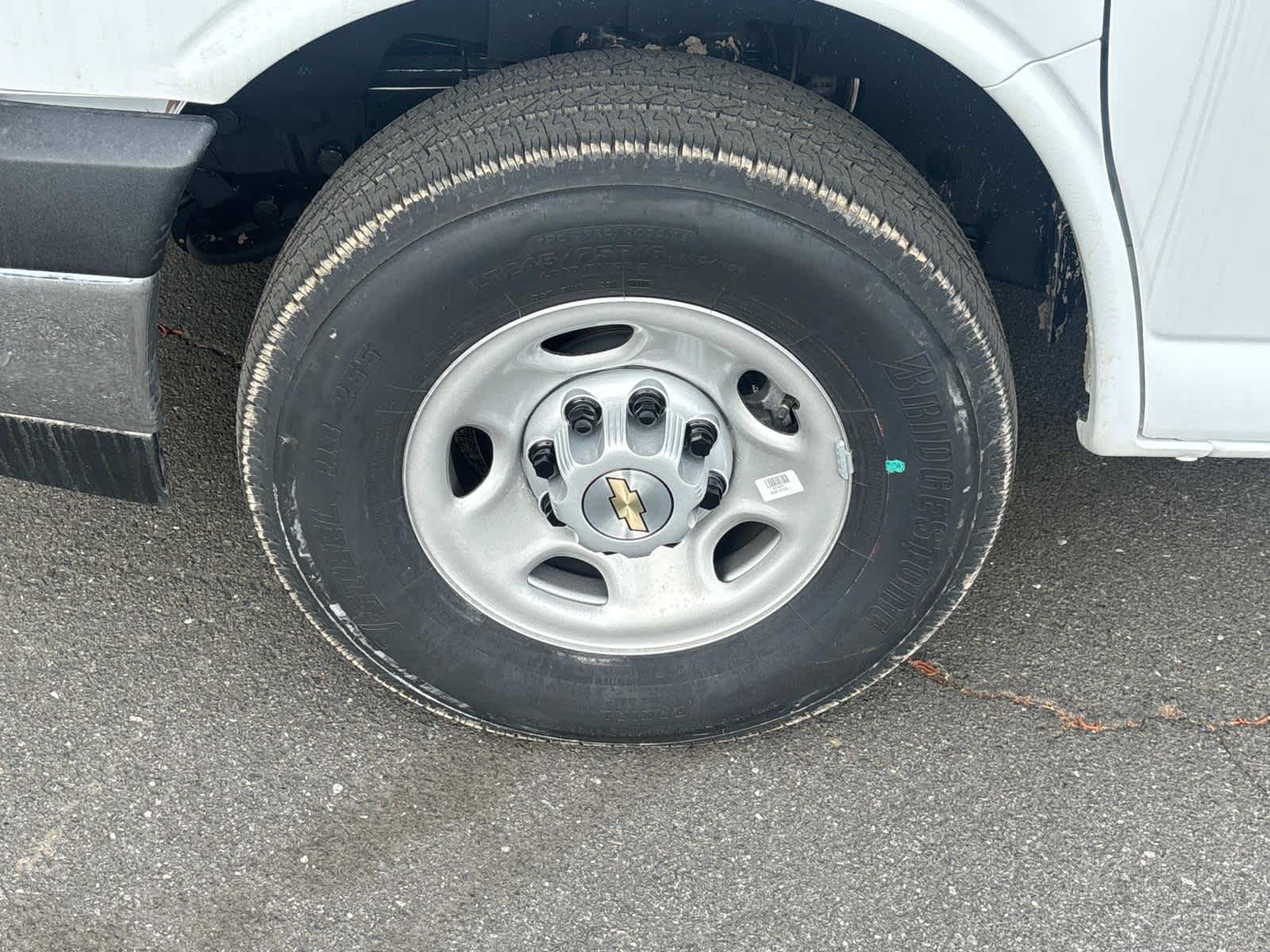 2025 Chevrolet Express Cutaway 3500 1WT