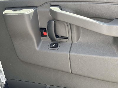 2025 Chevrolet Express Cutaway 3500 1WT
