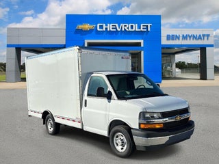 2026 Chevrolet Express Cutaway 3500 1WT
