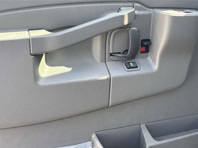 2025 Chevrolet Express Cutaway 3500 1WT