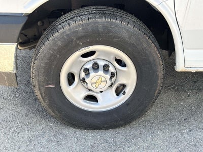 2025 Chevrolet Express Cutaway 3500 1WT