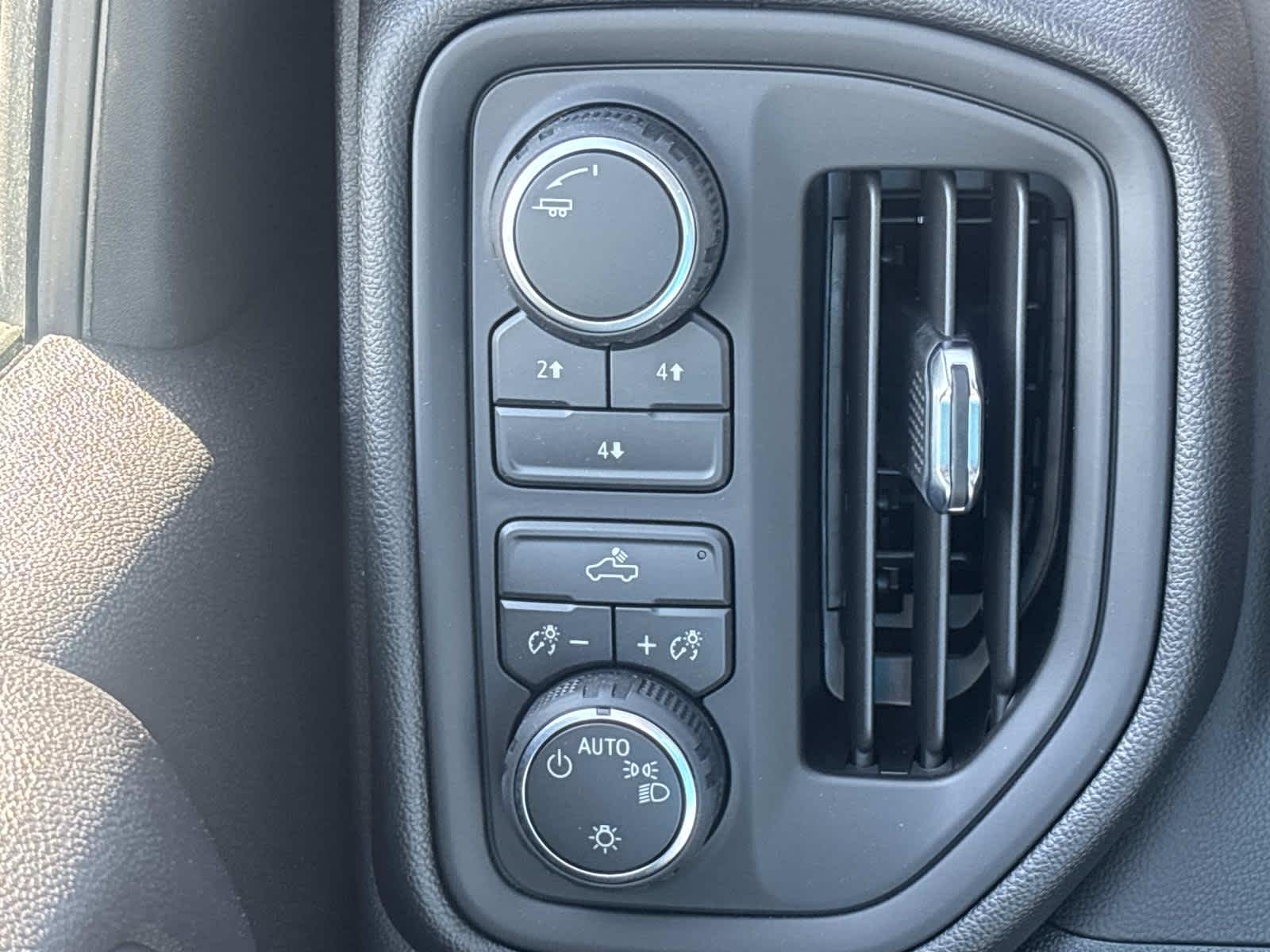 2026 Chevrolet Silverado 3500 HD WT DRW