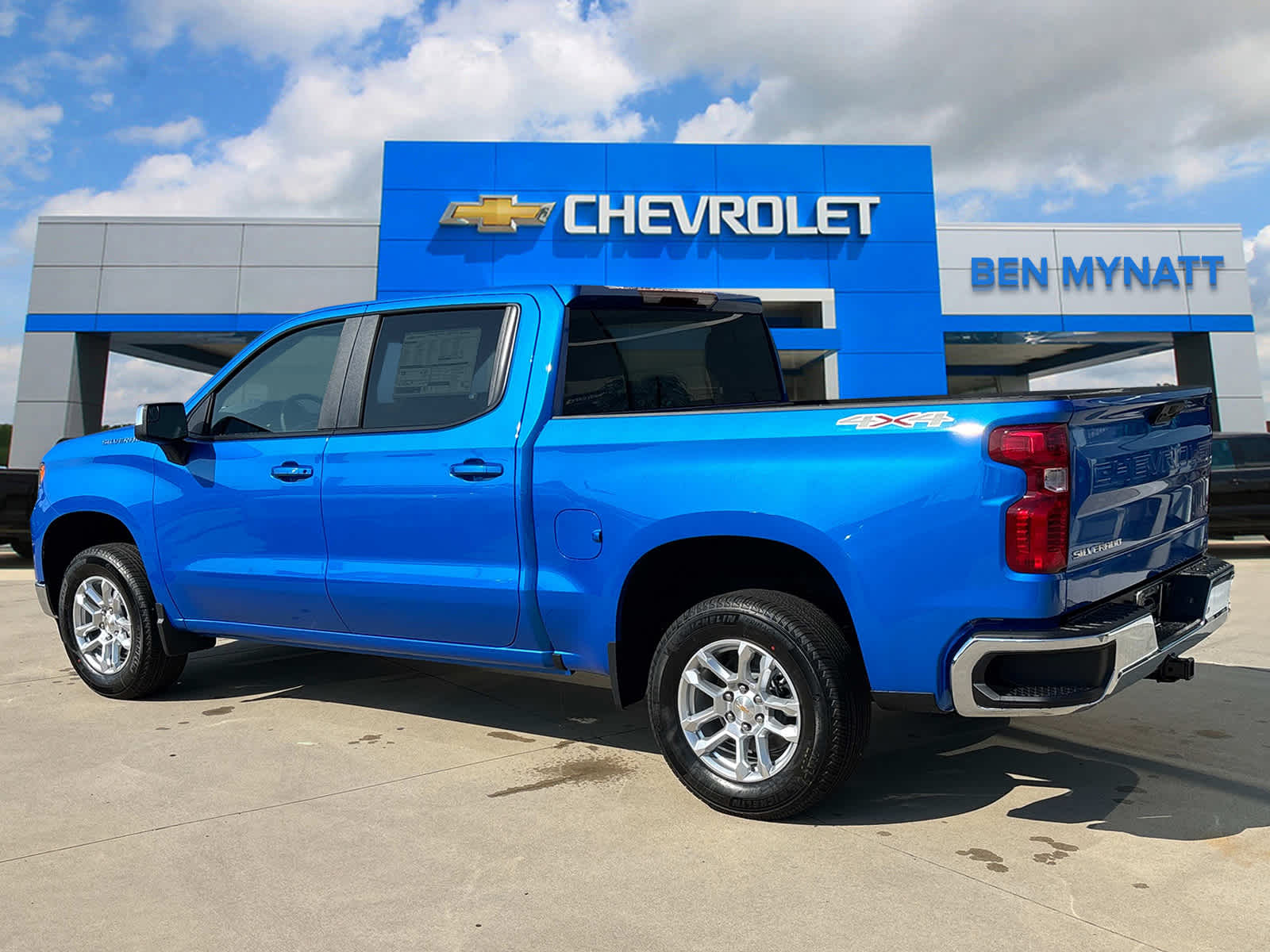 2025 Chevrolet Silverado 1500 LT