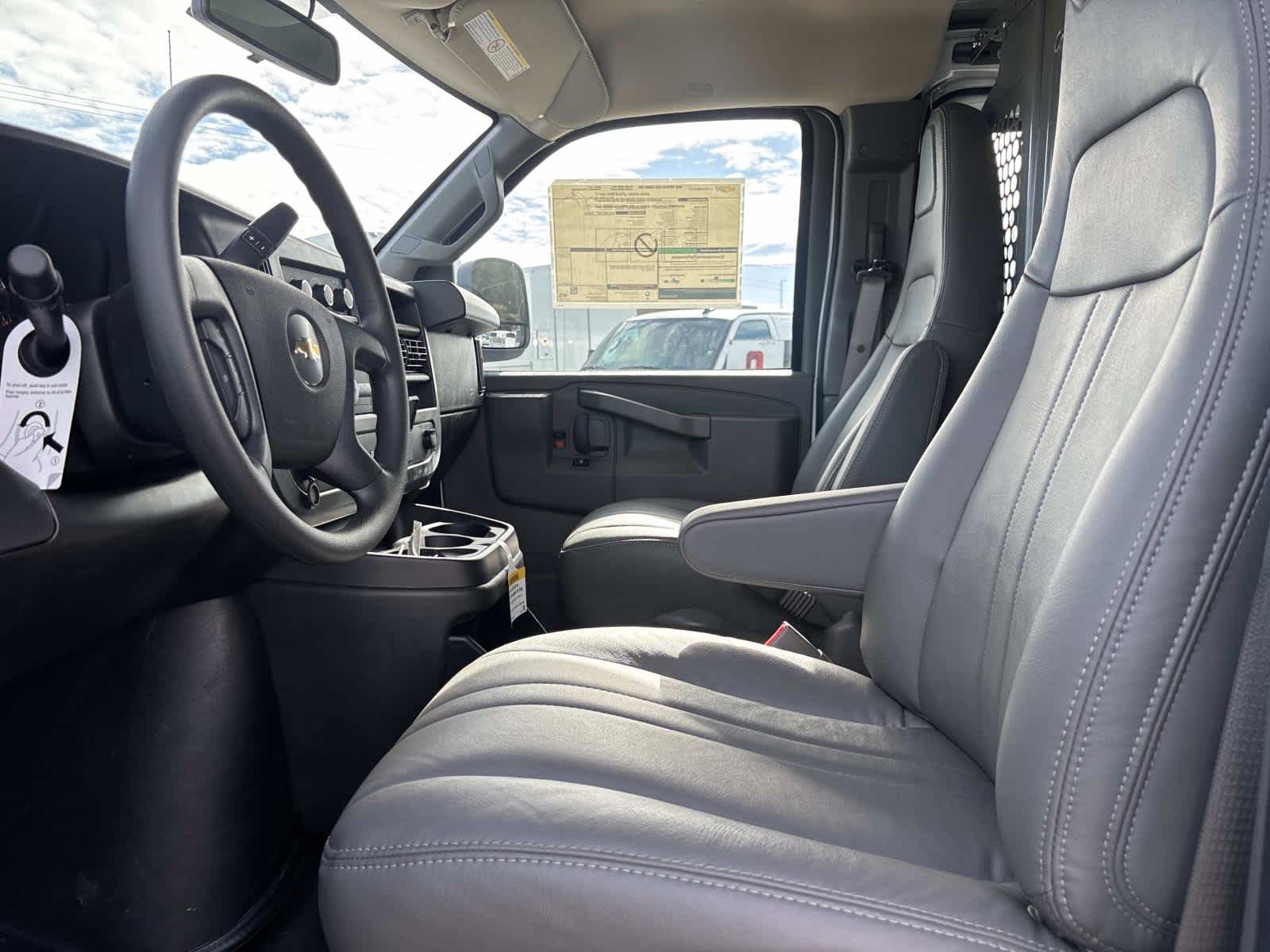 2025 Chevrolet Express Cargo 2500 WT