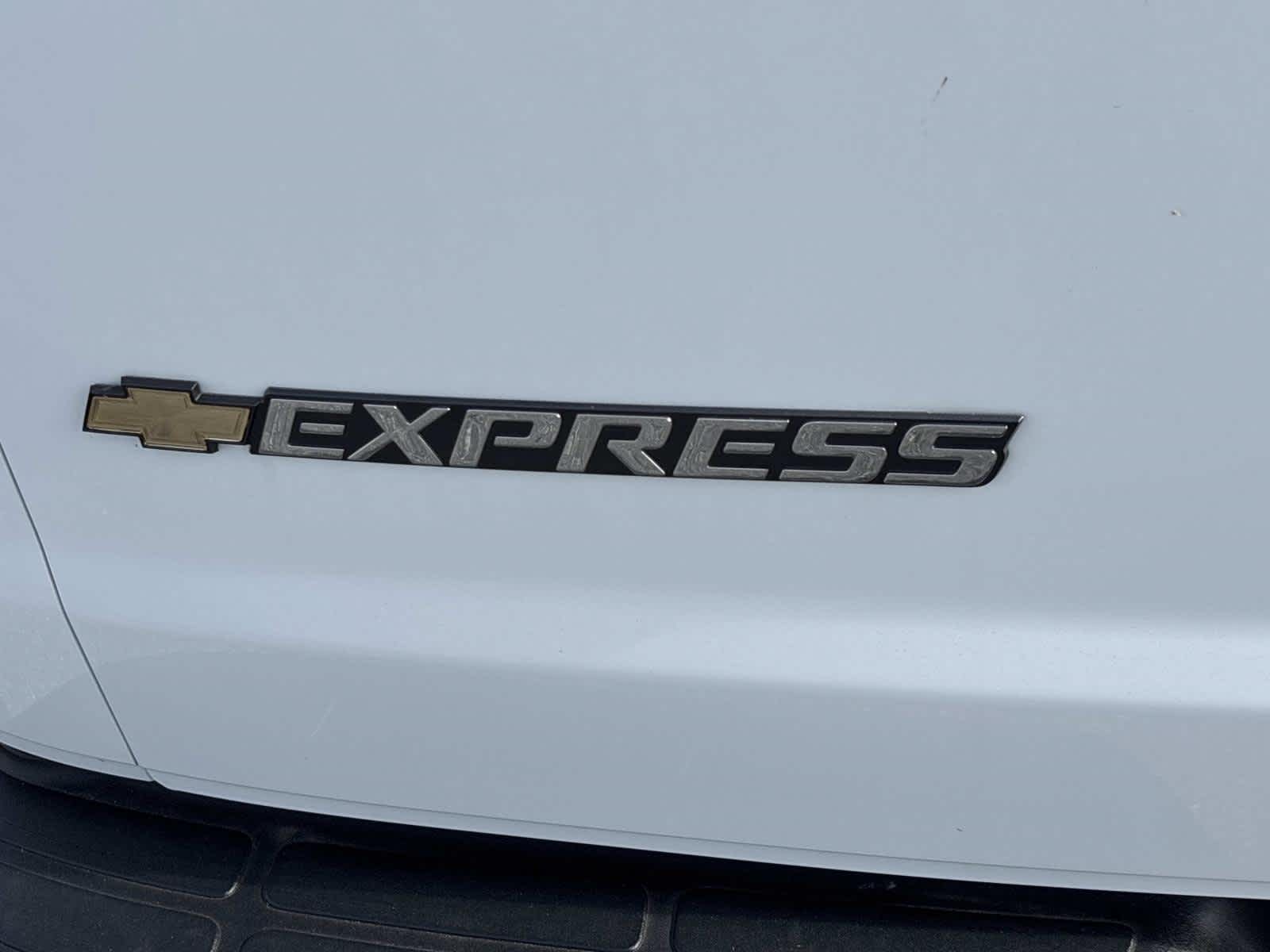 2025 Chevrolet Express Cargo 2500 WT