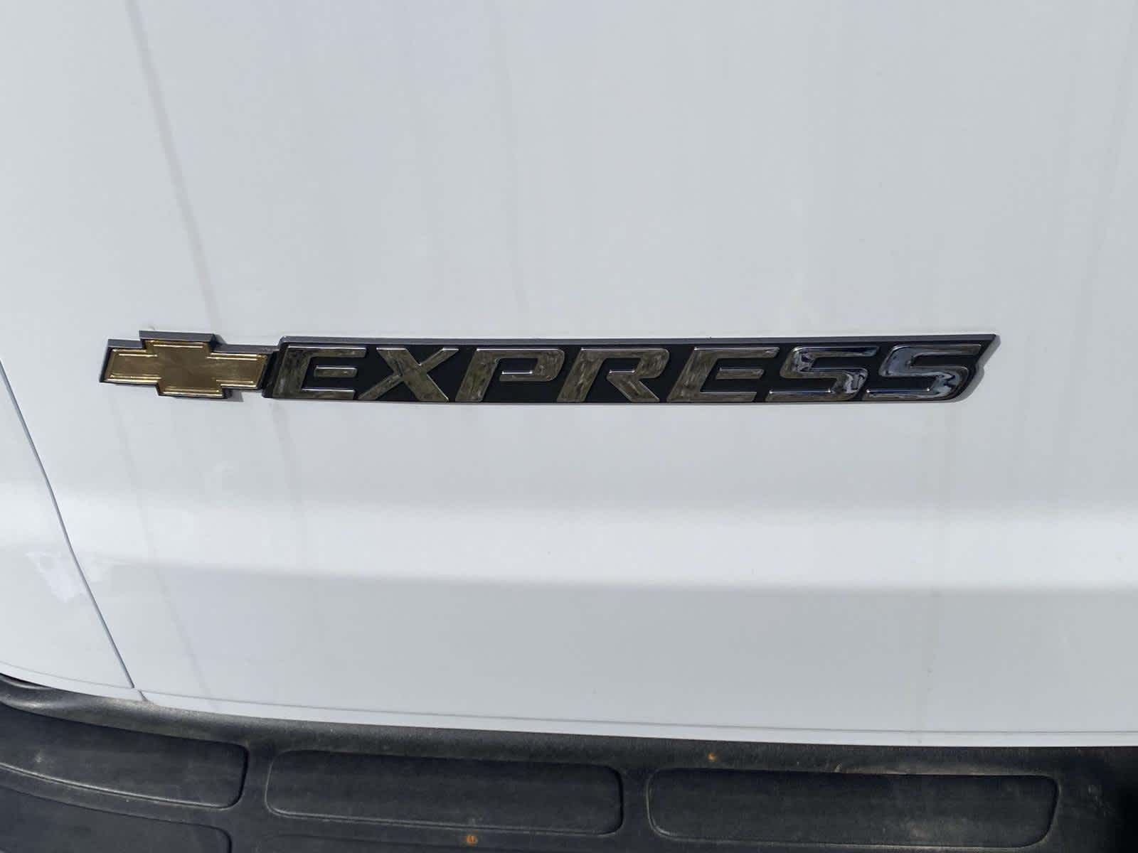 2025 Chevrolet Express Cargo 2500 WT