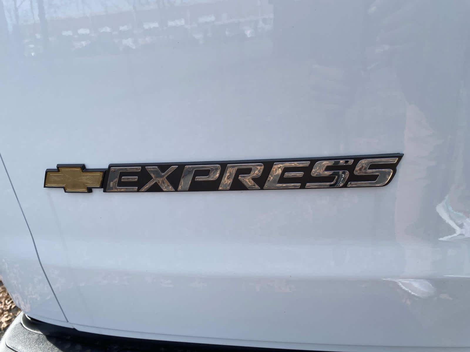 2024 Chevrolet Express Cargo 2500 WT