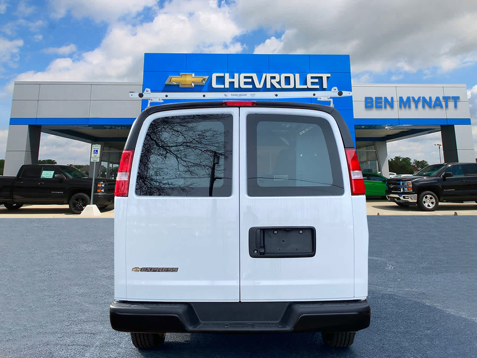 2024 Chevrolet Express Cargo 2500 WT