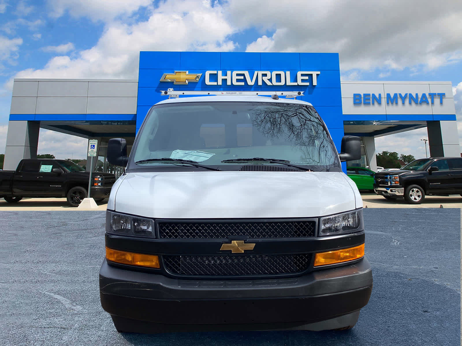 2024 Chevrolet Express Cargo 2500 WT
