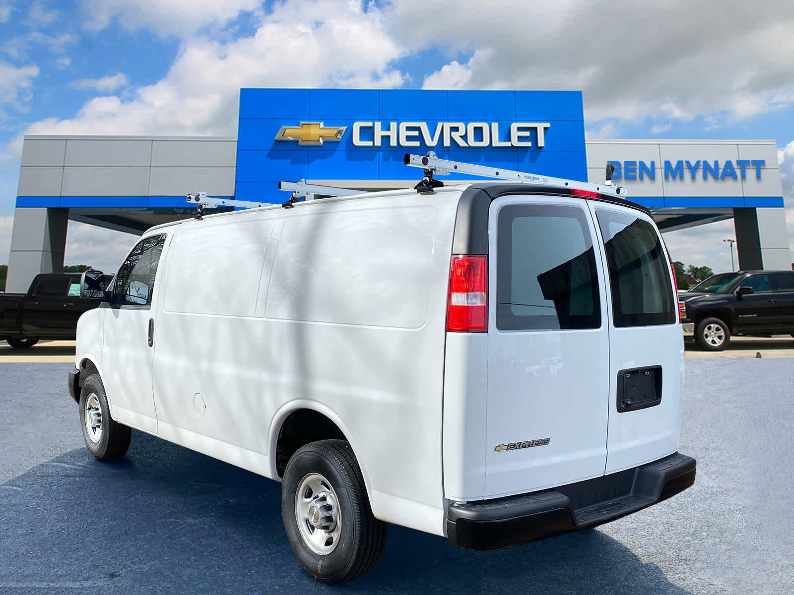 2024 Chevrolet Express Cargo 2500 WT