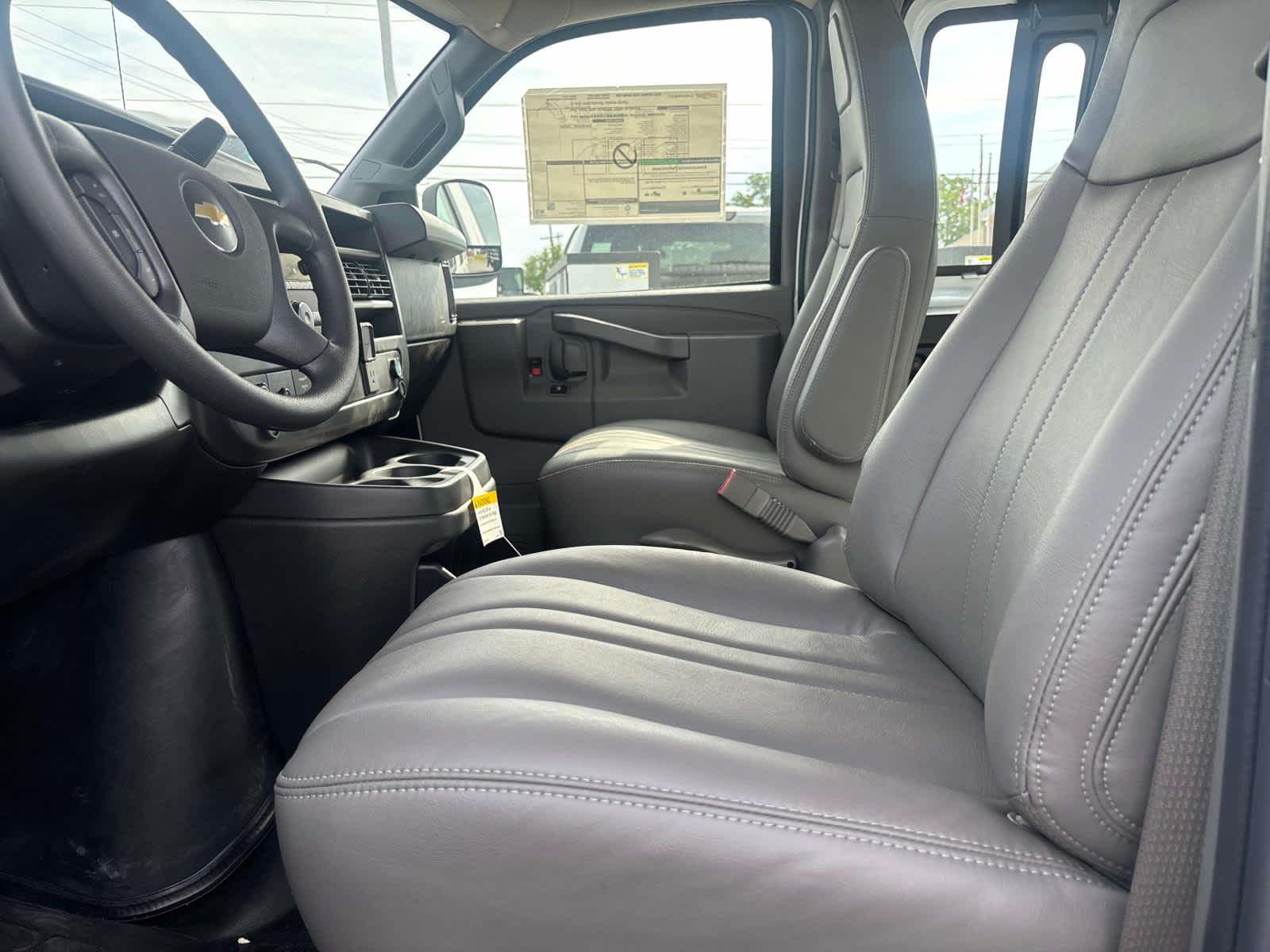 2025 Chevrolet Express Cargo 2500 WT