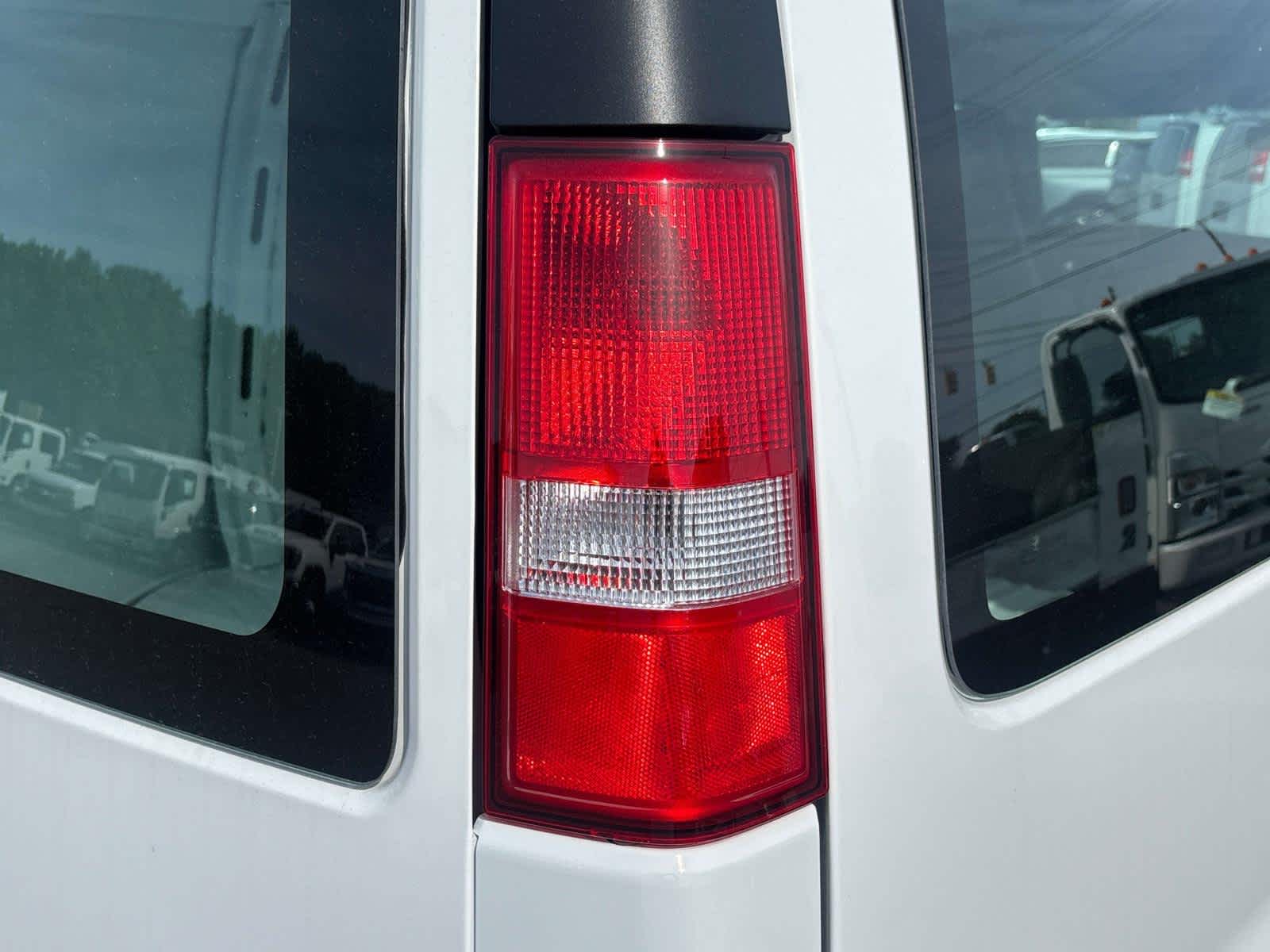 2025 Chevrolet Express Cargo 2500 WT