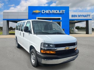 2025 Chevrolet Express Cargo WT