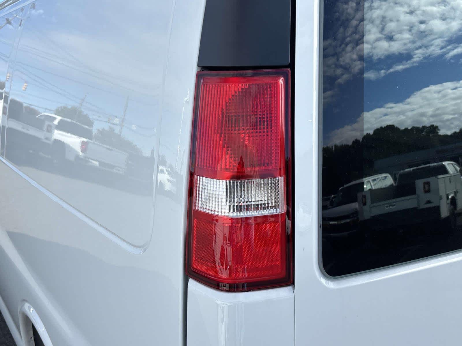 2025 Chevrolet Express Cargo 2500 WT