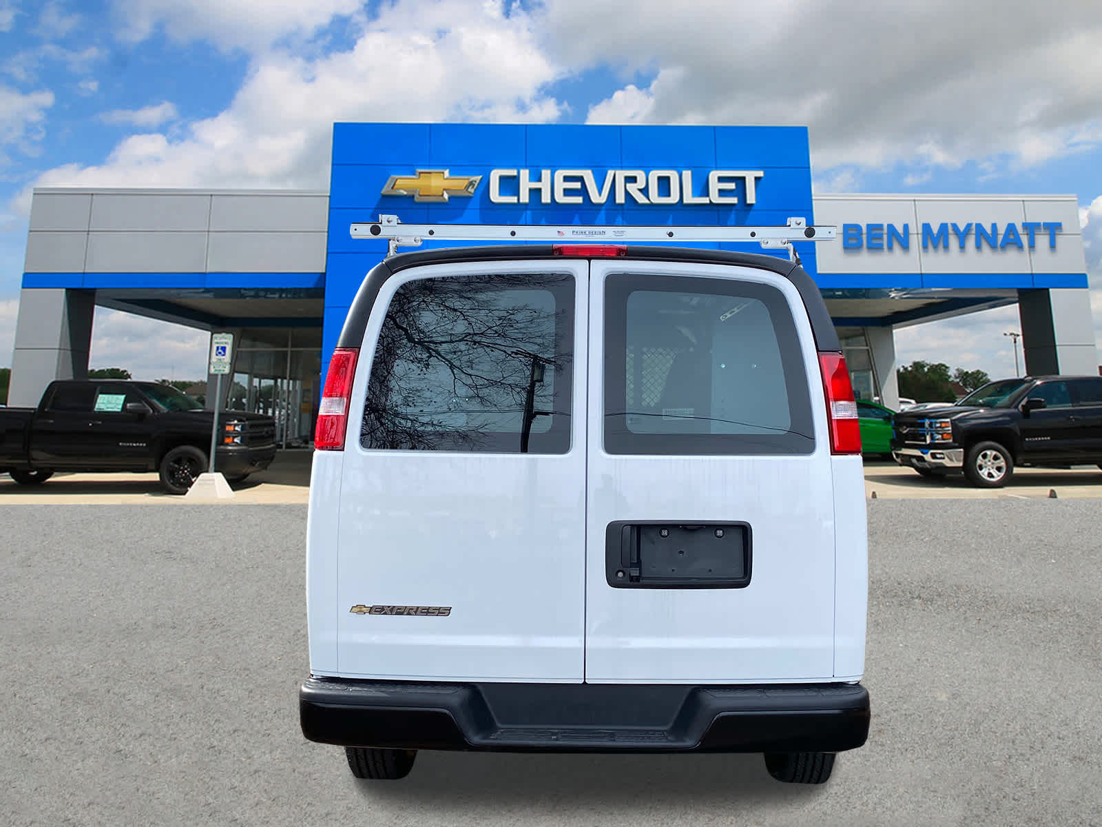 2024 Chevrolet Express Cargo 2500 WT