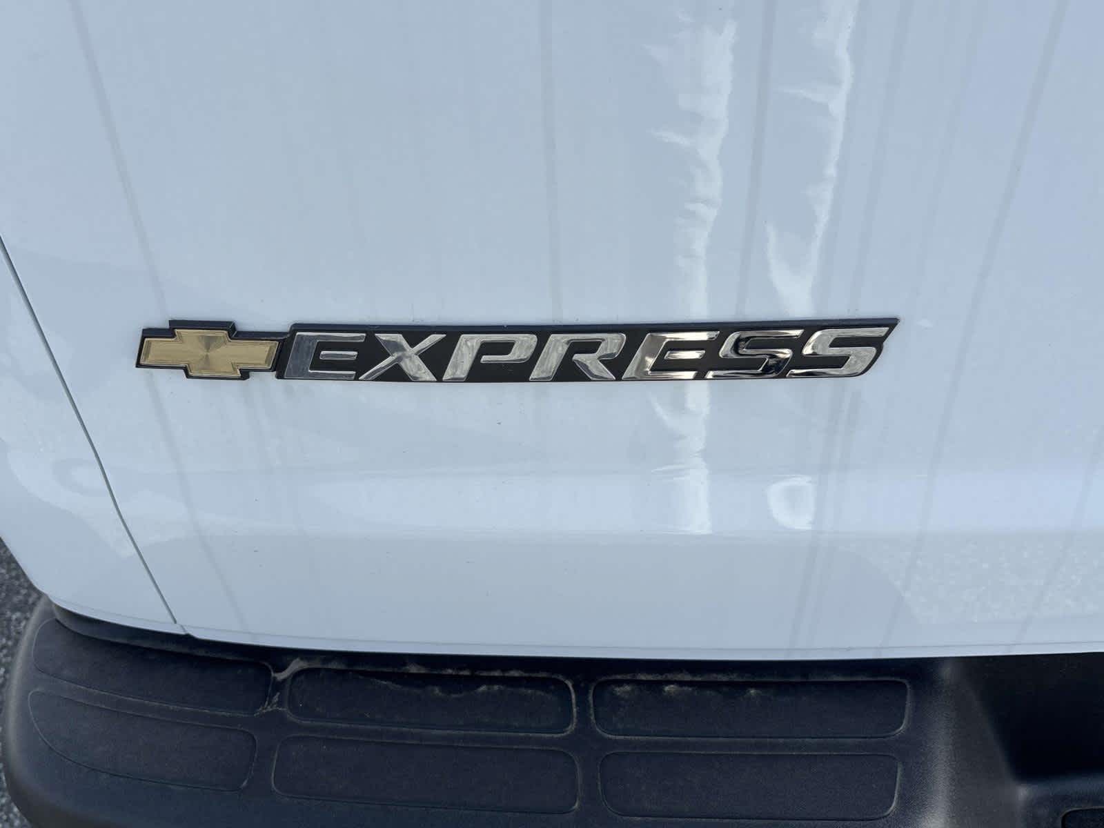 2025 Chevrolet Express Cargo 2500 WT