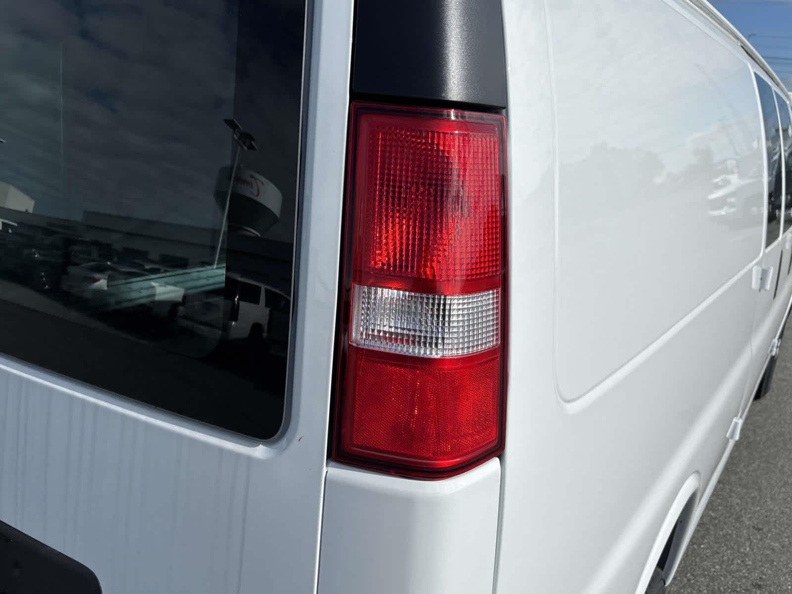 2025 Chevrolet Express Cargo 2500 WT