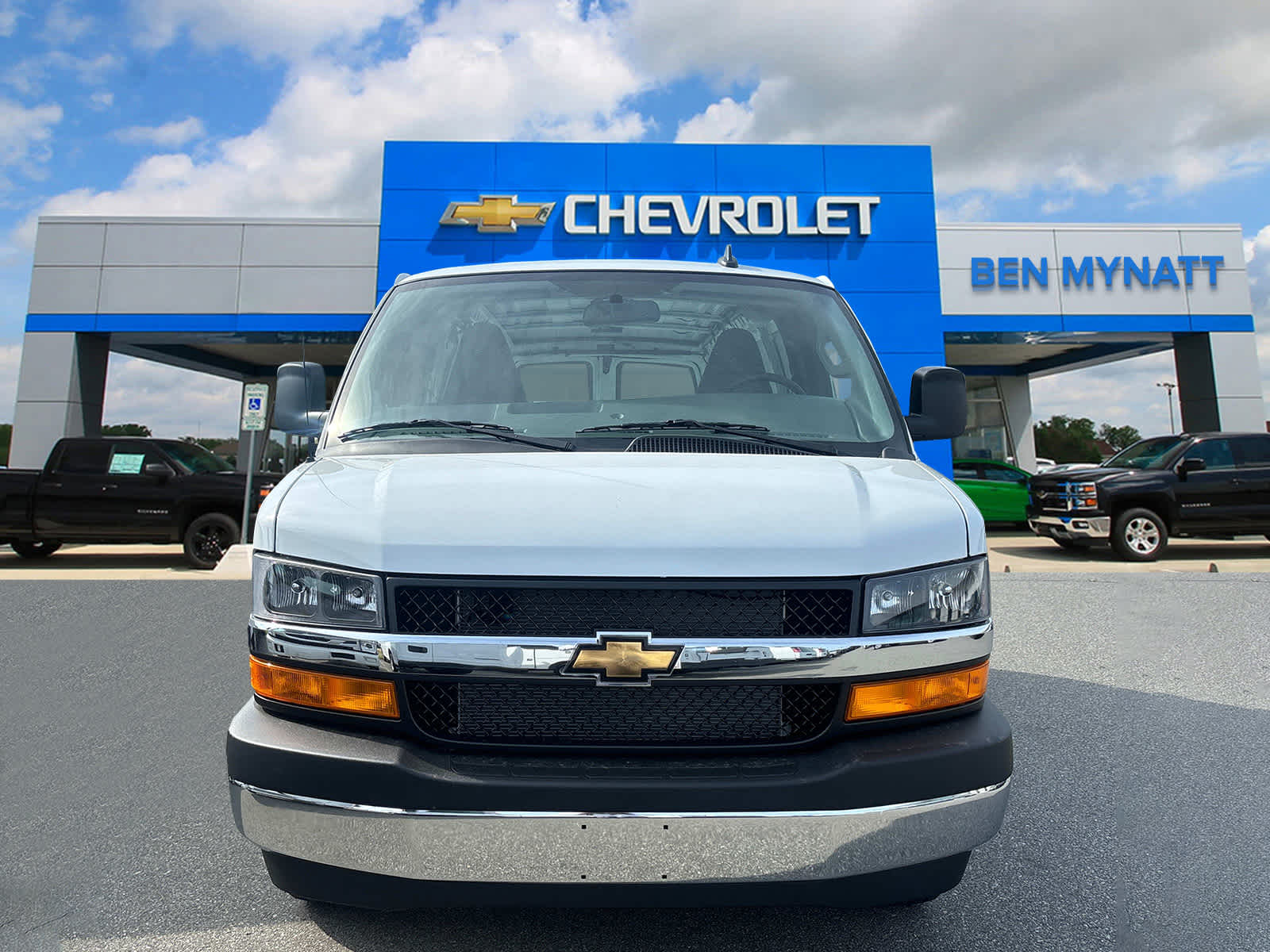 2025 Chevrolet Express Cargo 2500 WT