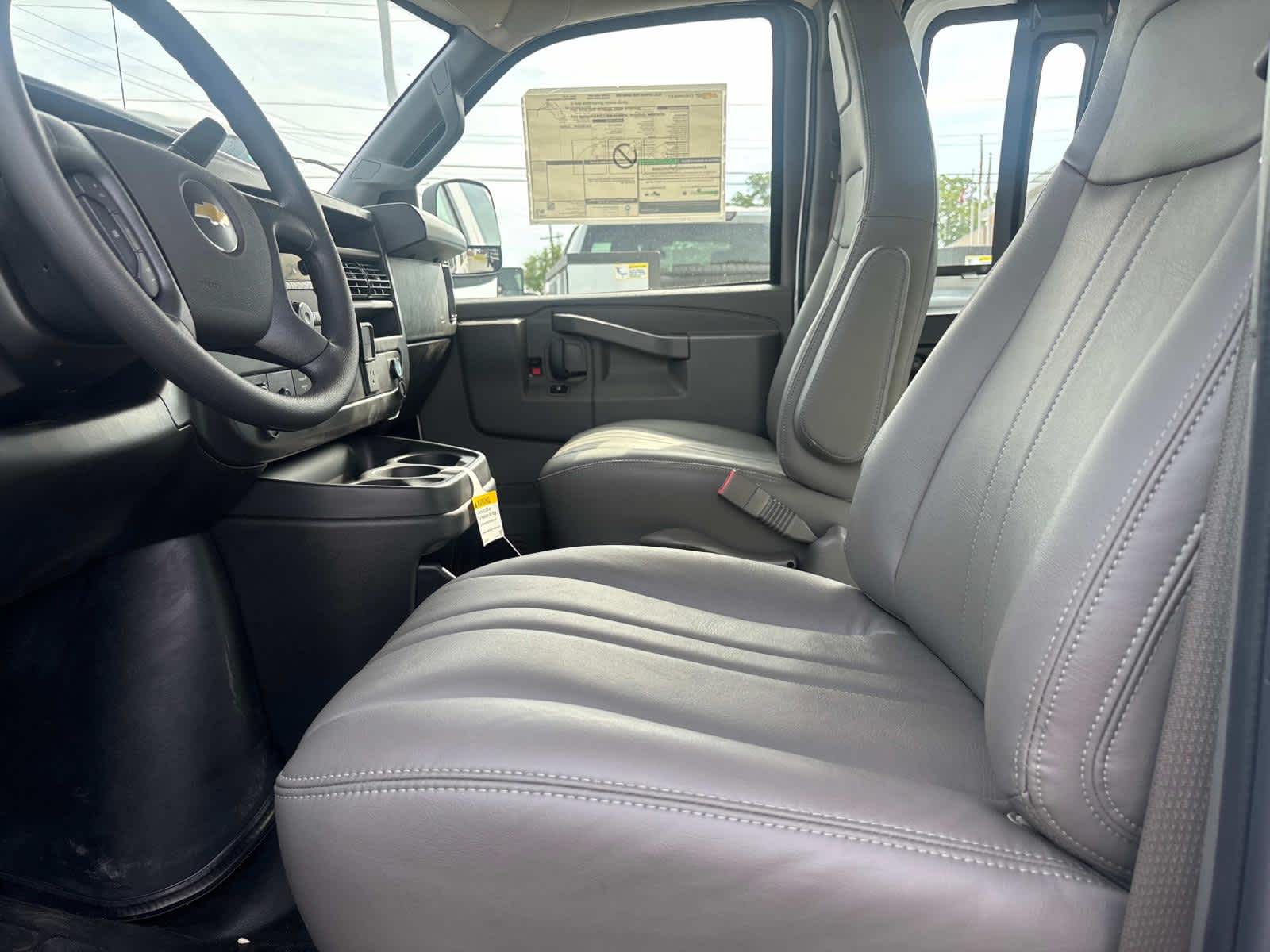 2025 Chevrolet Express Cargo 2500 WT