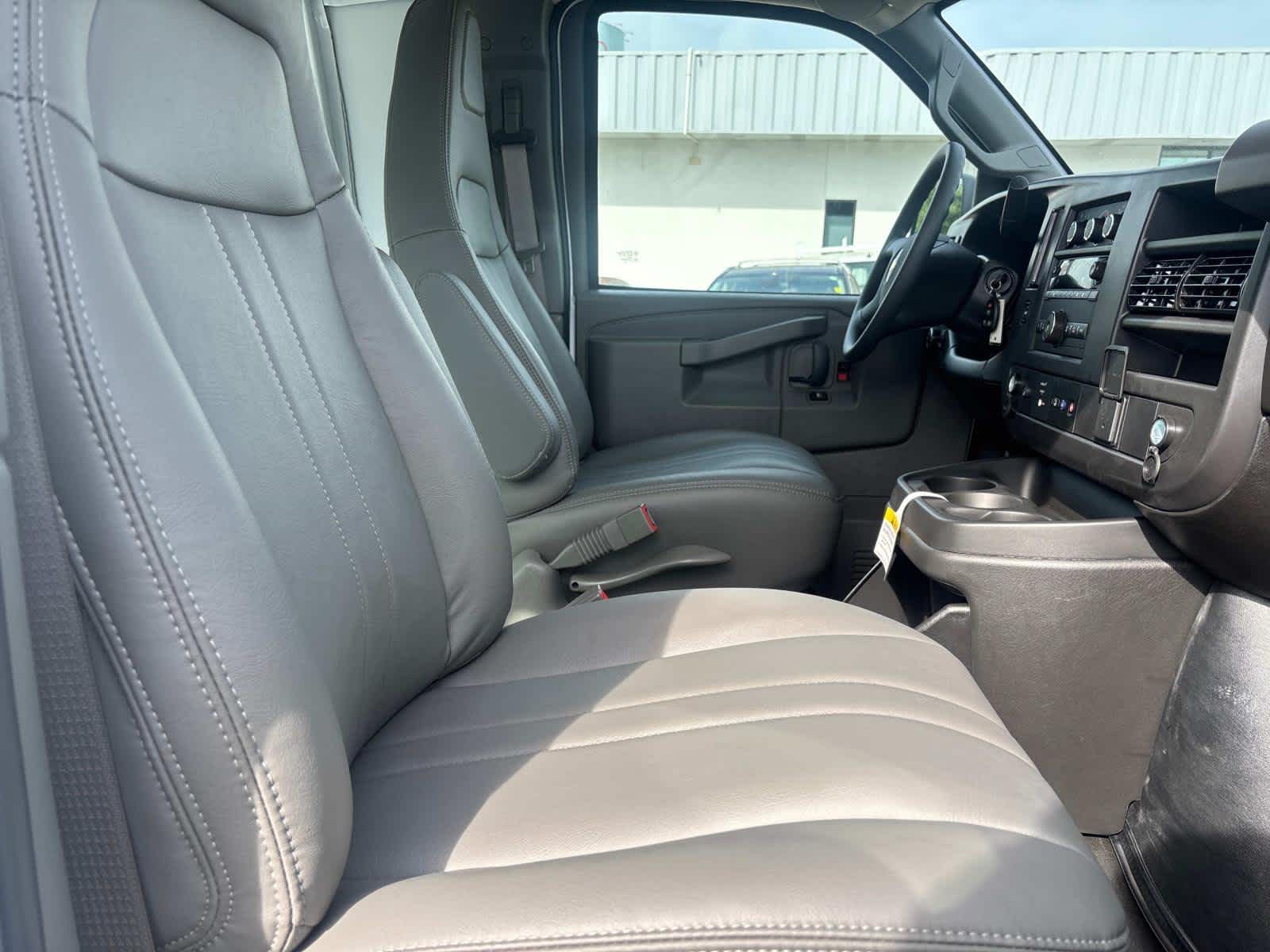 2025 Chevrolet Express Cargo 2500 WT