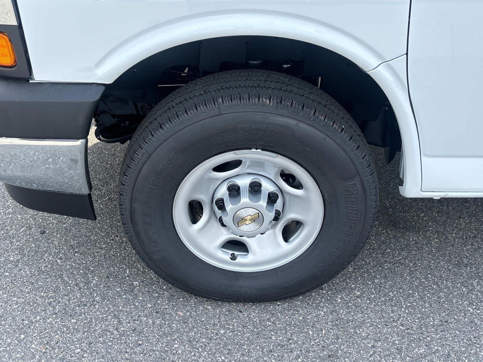 2025 Chevrolet Express Cargo 2500 WT