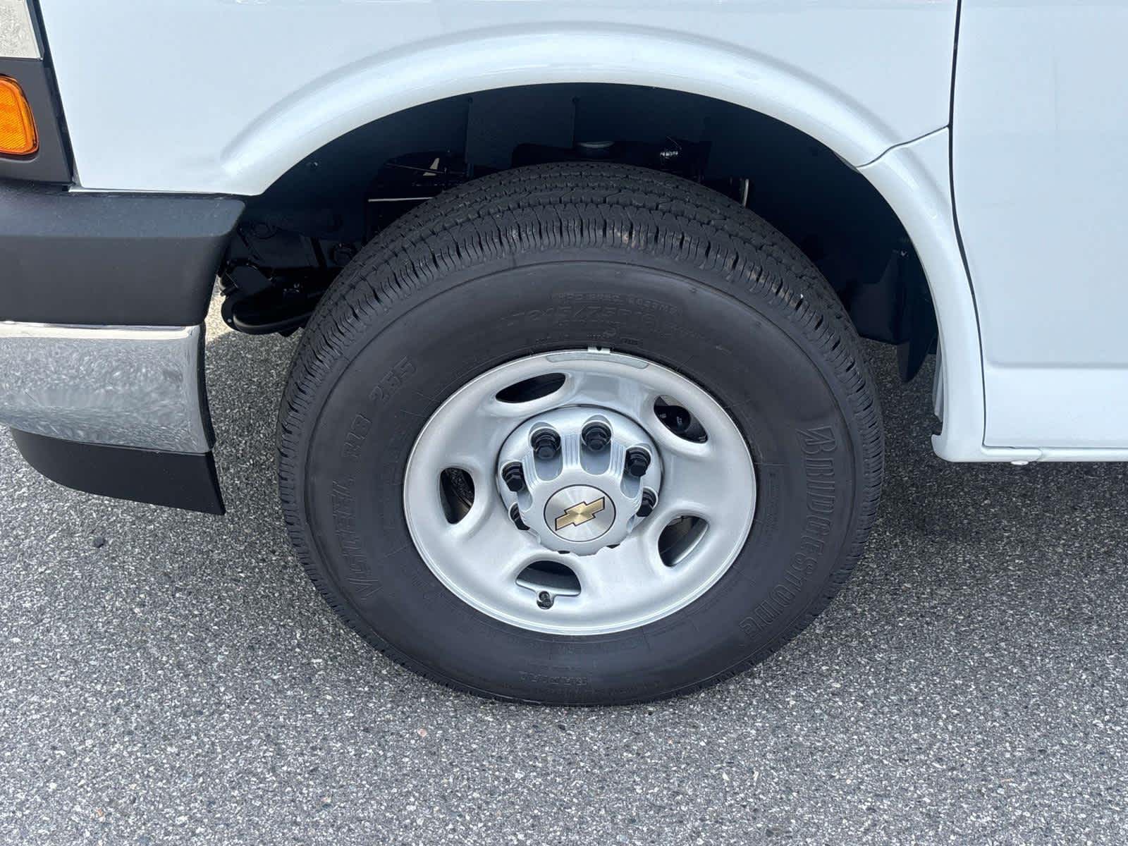 2025 Chevrolet Express Cargo 2500 WT