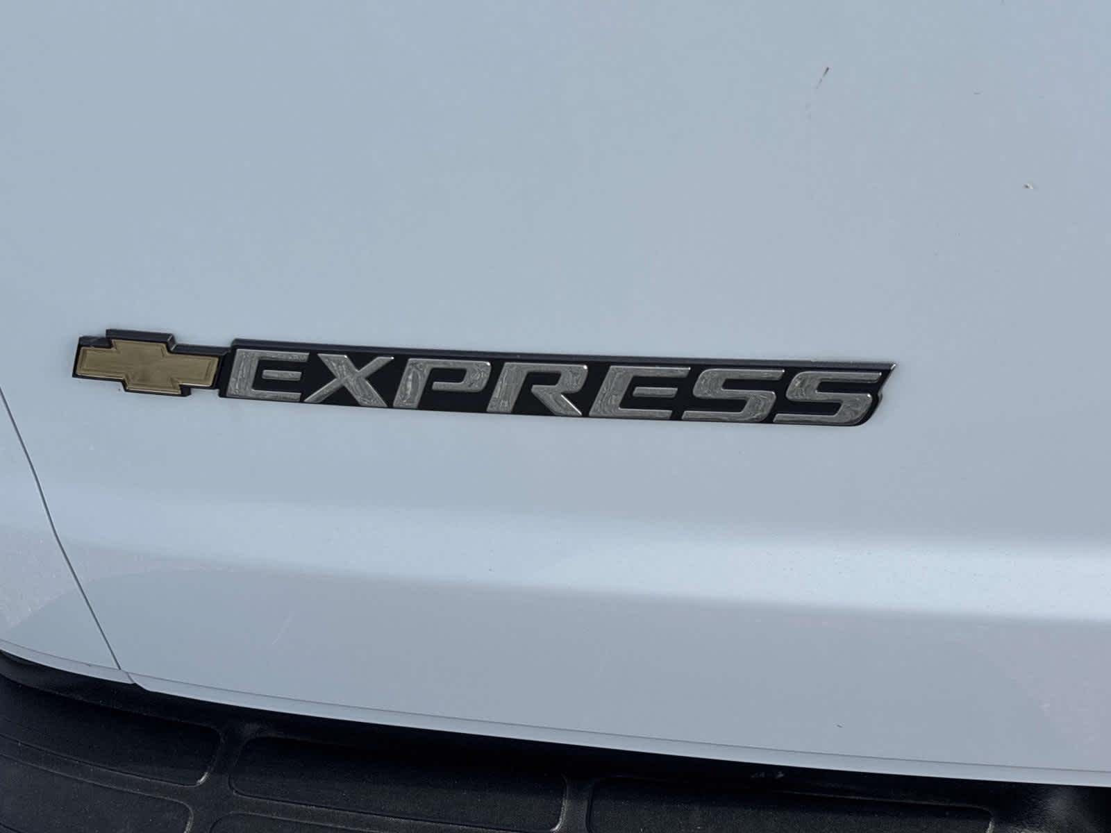 2025 Chevrolet Express Cargo 2500 WT