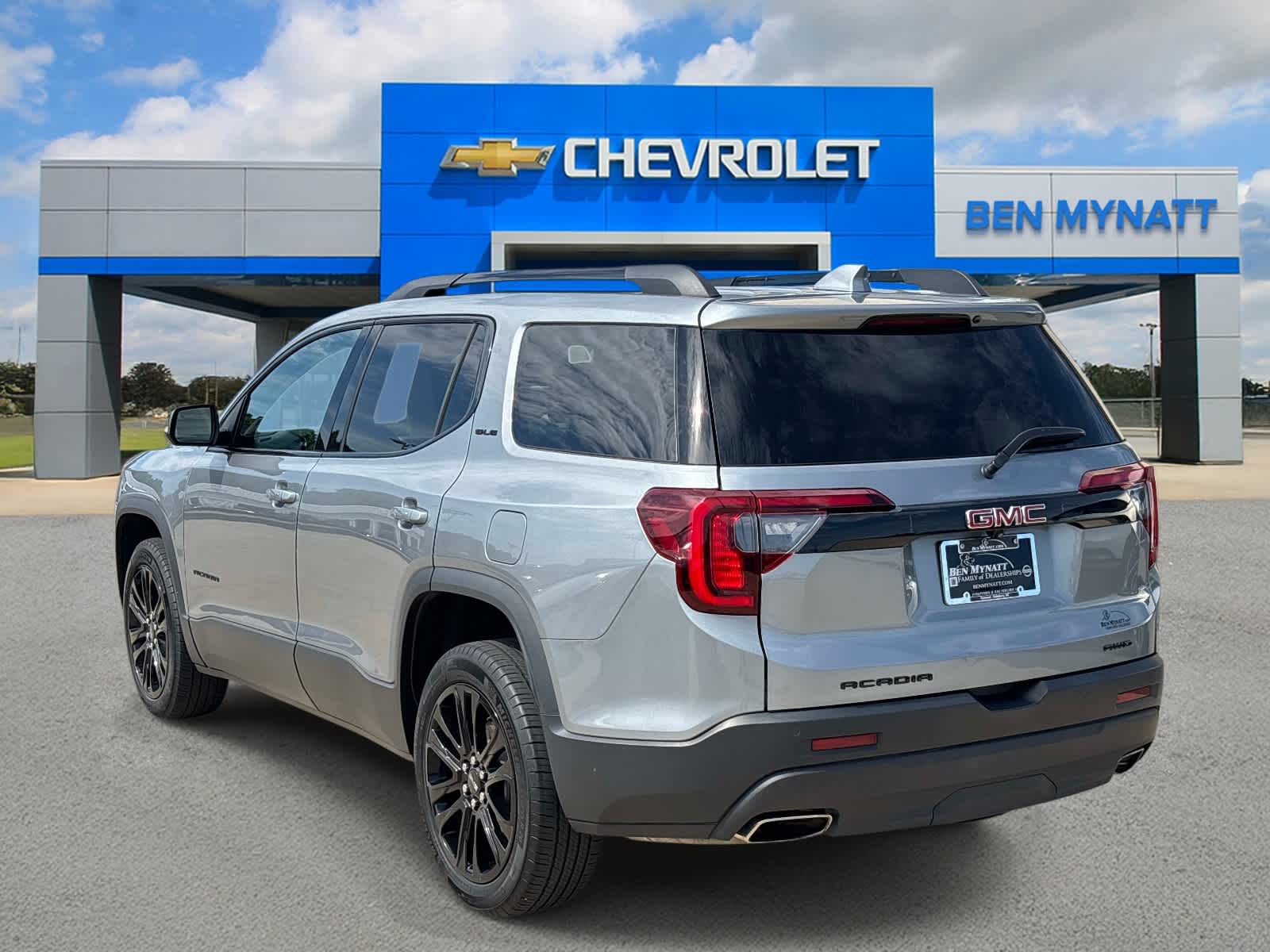 2023 GMC Acadia SLE