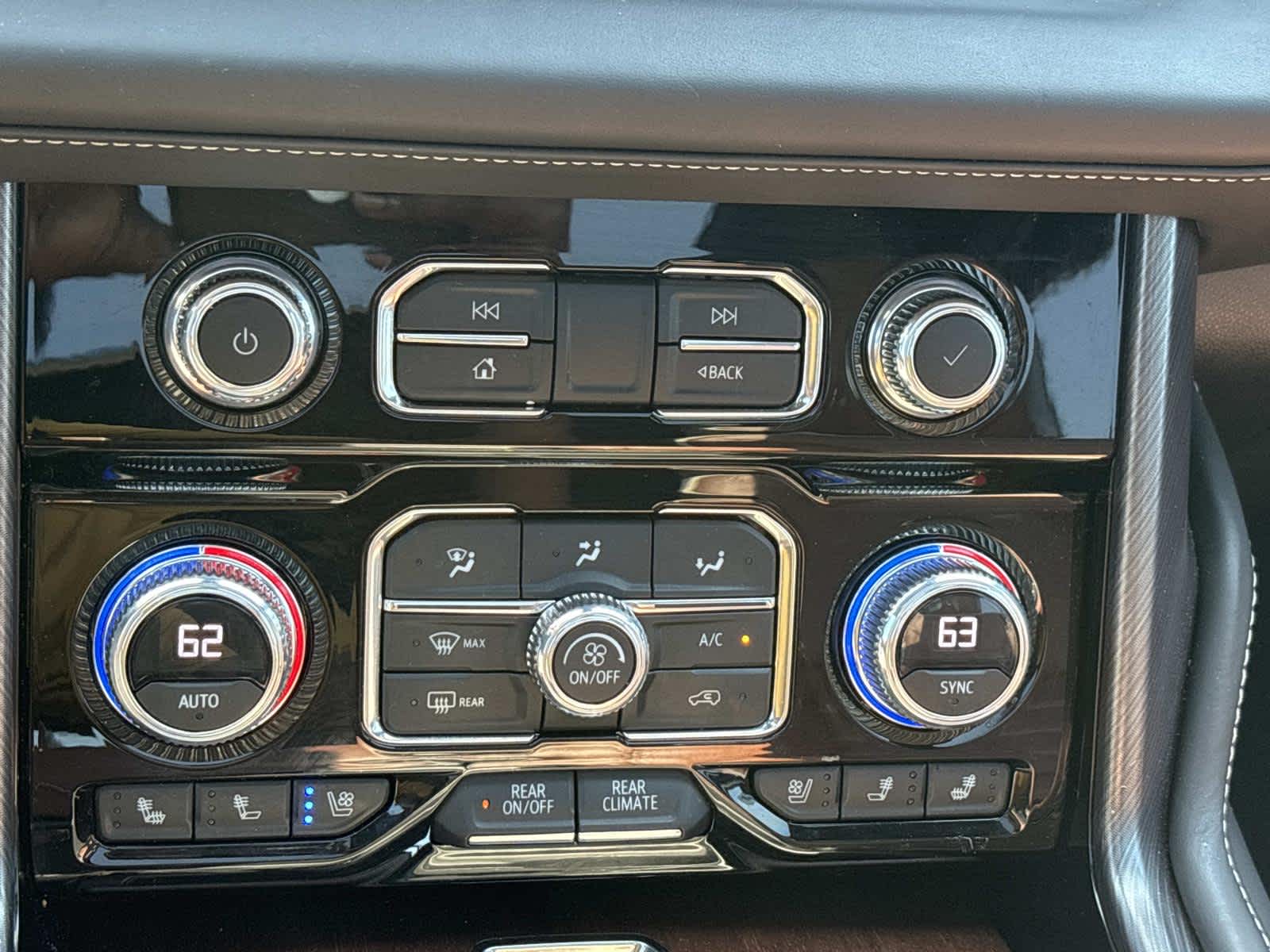 2023 GMC Yukon Denali Ultimate