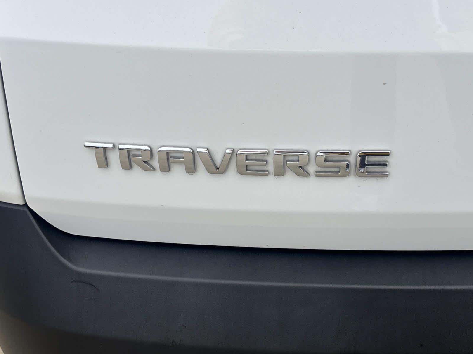 2023 Chevrolet Traverse LS