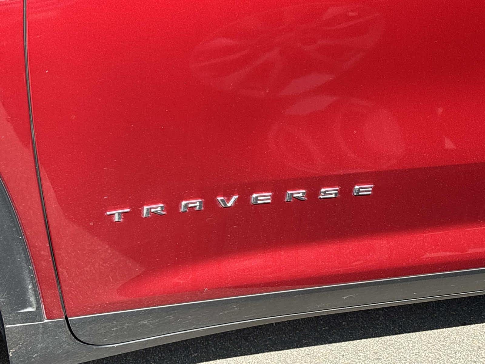 2025 Chevrolet Traverse LT