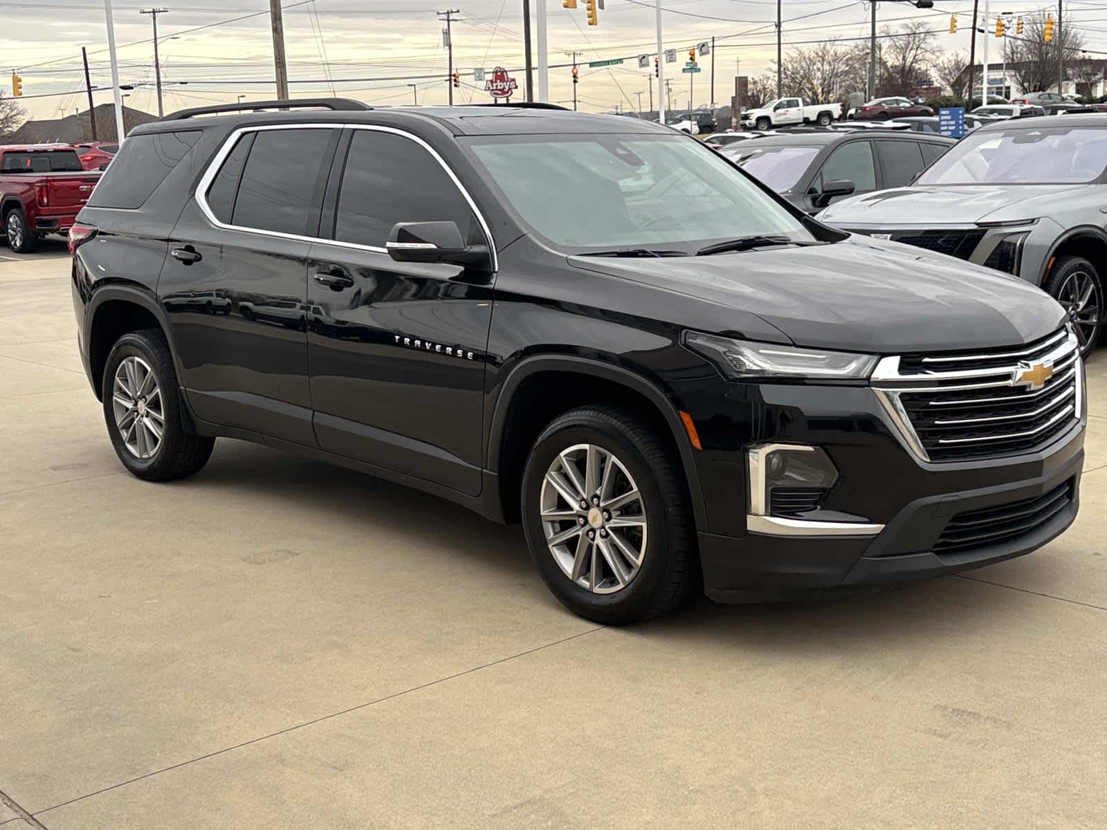 2023 Chevrolet Traverse LT Leather