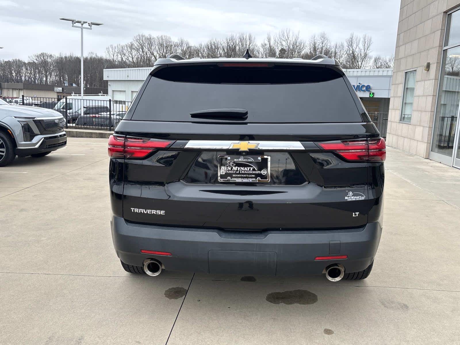 2023 Chevrolet Traverse LT Leather