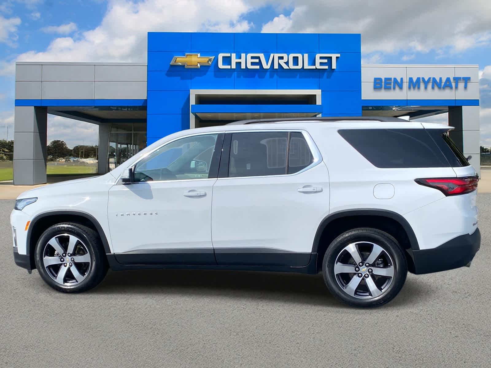 2023 Chevrolet Traverse LT Leather