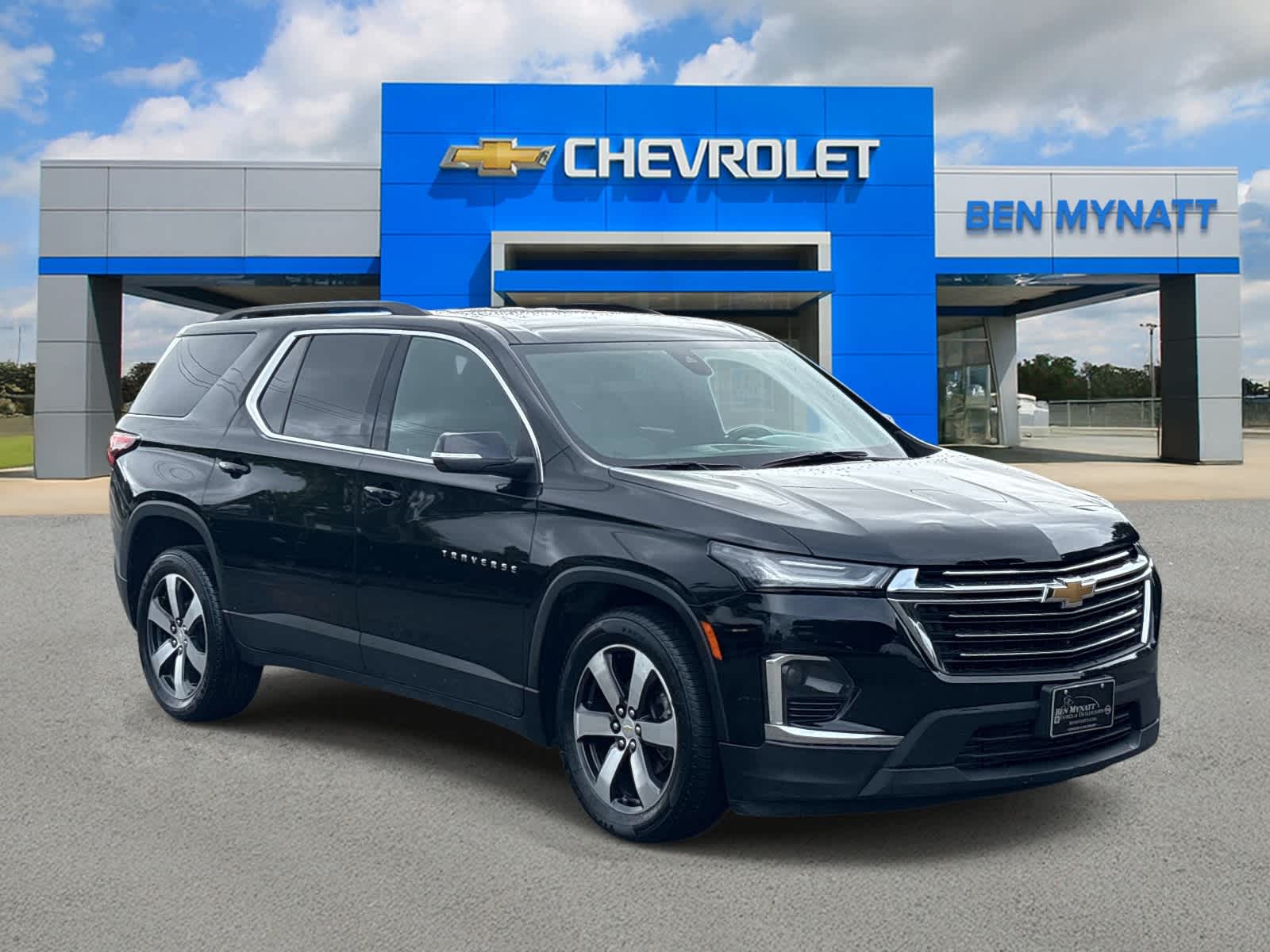2023 Chevrolet Traverse LT Leather