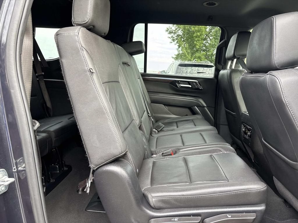 2025 Chevrolet Suburban Z71